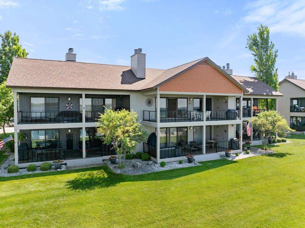 4000 Hemingway Pointe Club Road East Jordan MI 49727