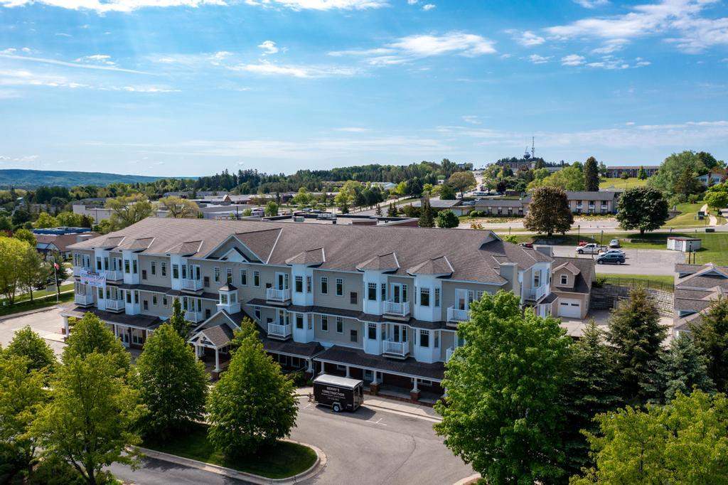 725 Harbor Watch #311 Drive Petoskey MI 49770