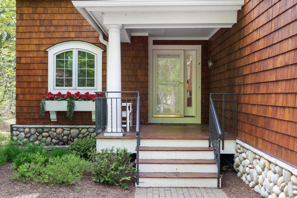 6707 Cottage Court Bay Harbor MI 49770
