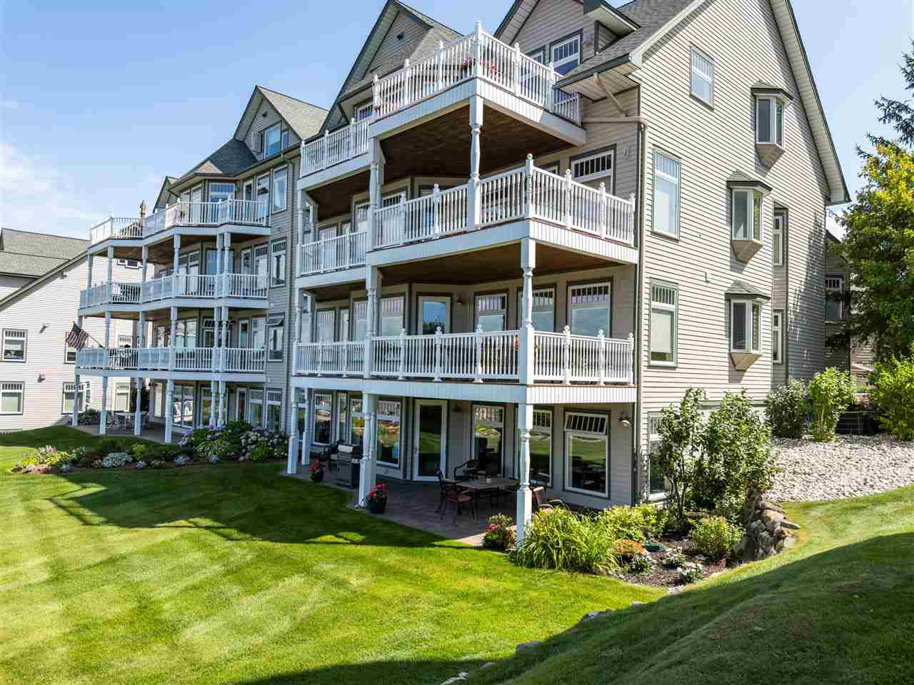 810 Harbor Watch Petoskey MI 49770