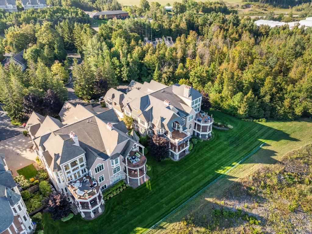 4148 Harborview Ridge Bay Harbor MI 49770