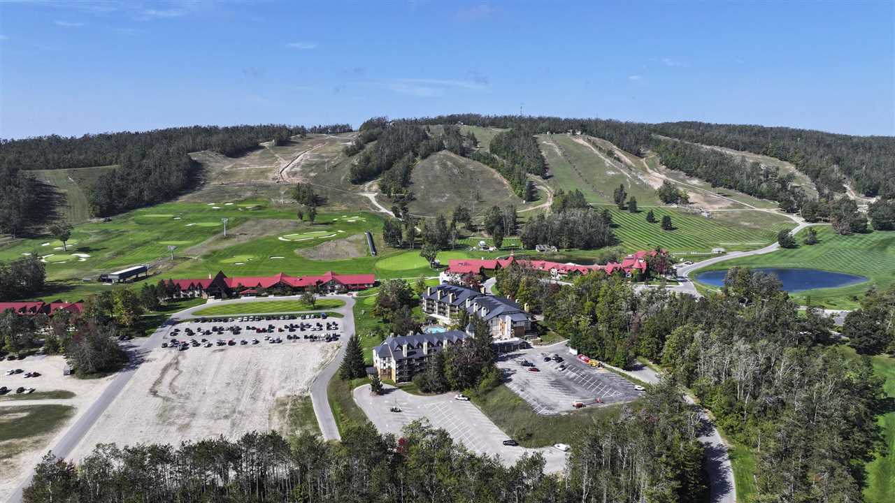 5620 Highlands Drive Harbor Springs MI 49740