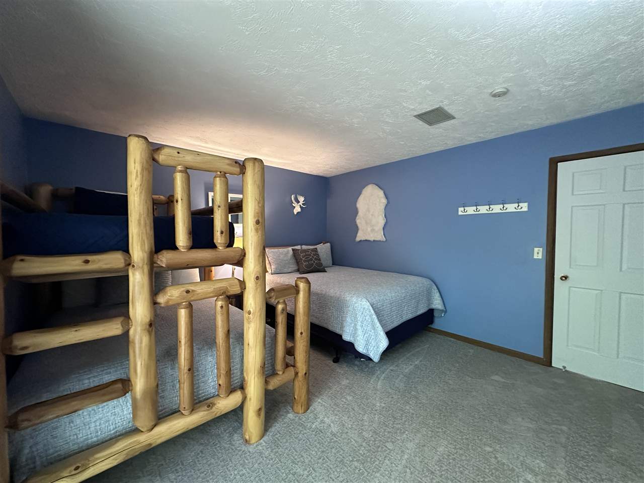 2519 Ramshead Condo Drive Boyne Falls MI 49713