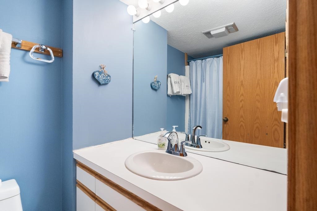 3440 Lakeside Drive Petoskey MI 49770