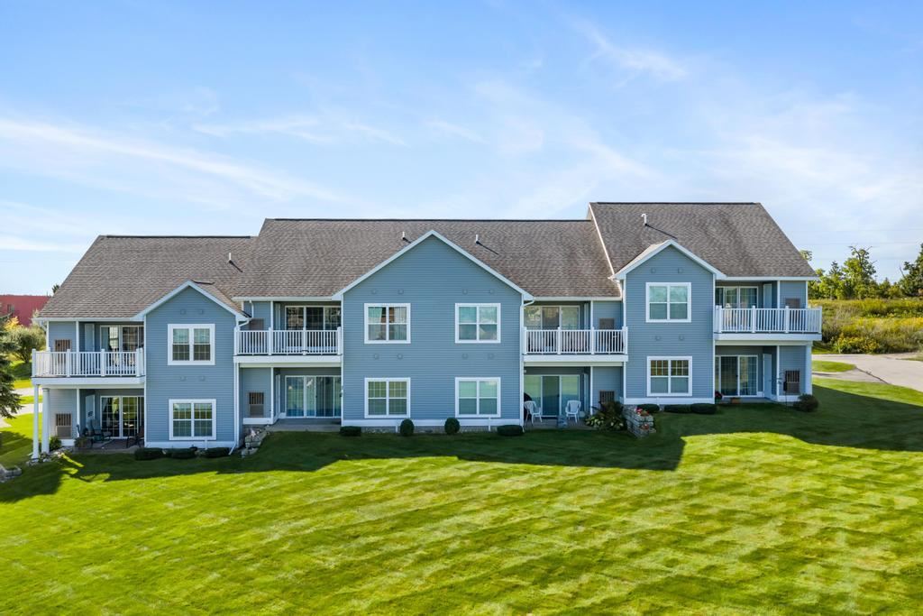 1588 Emerald Court Petoskey MI 49770
