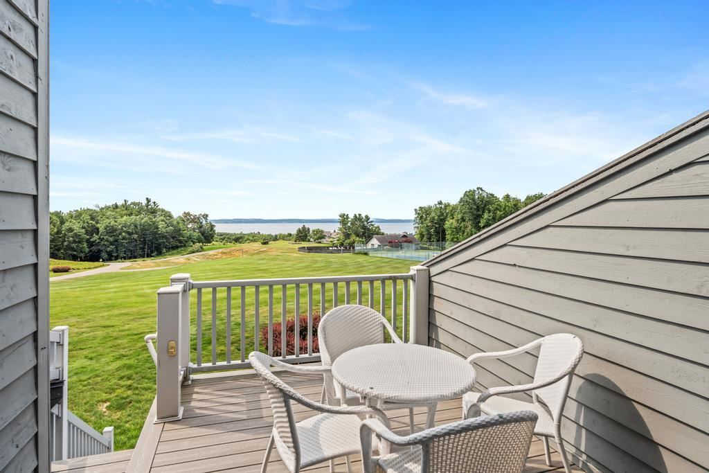 5433 Windigo Harbor Springs MI 49740