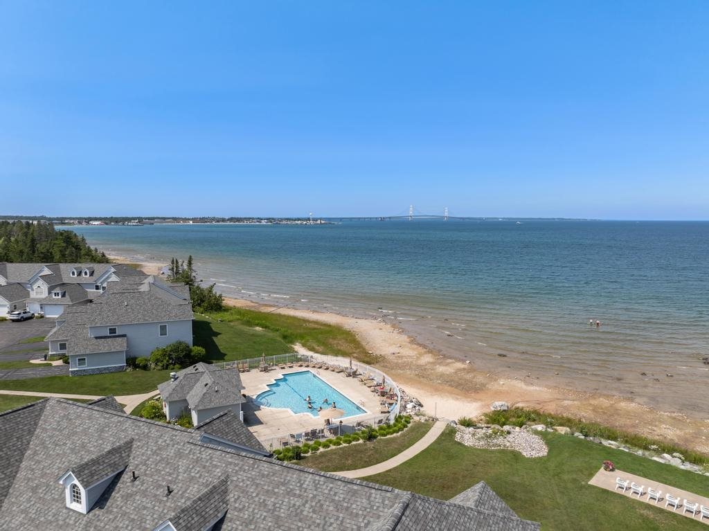 20626 Northern Lights Lane Mackinaw City MI 49701