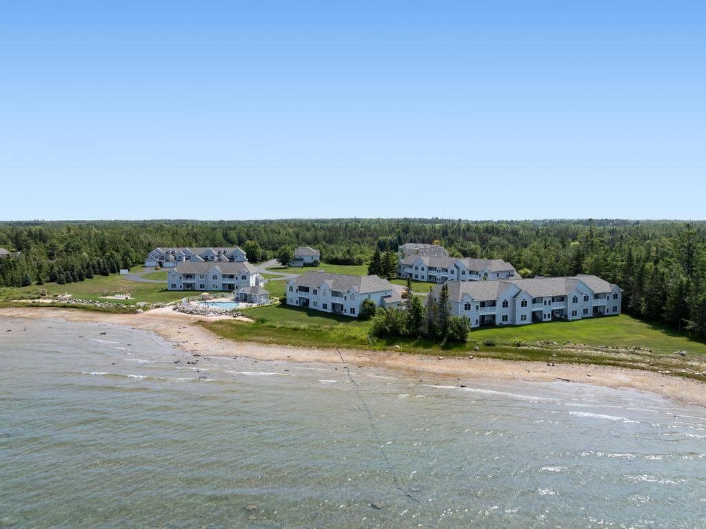 20626 Northern Lights Lane Mackinaw City MI 49701