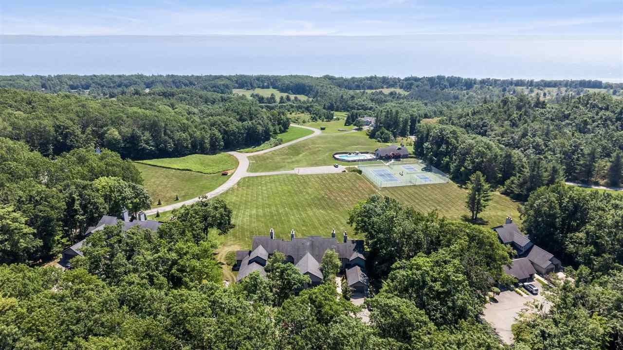 5445 Windigo Harbor Springs MI 49740