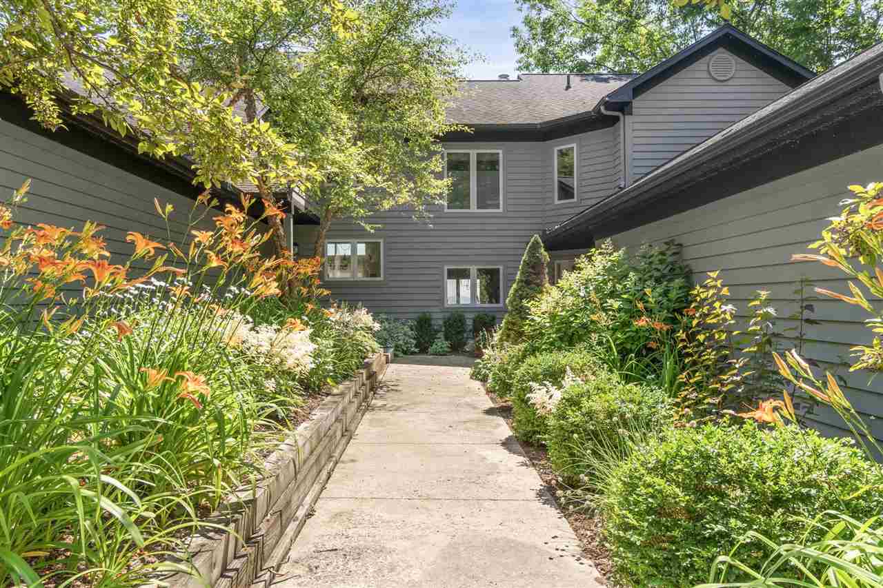5445 Windigo Harbor Springs MI 49740