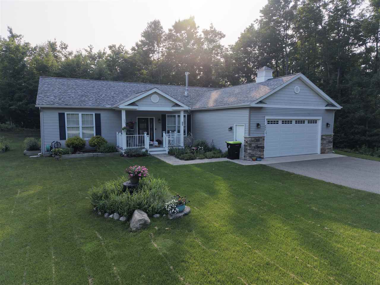 990 Echo Ridge Petoskey MI 49770