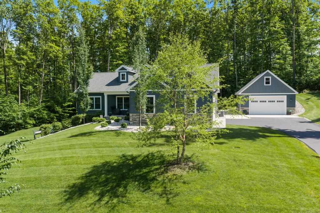 2155 Woodside Drive Petoskey MI 49770