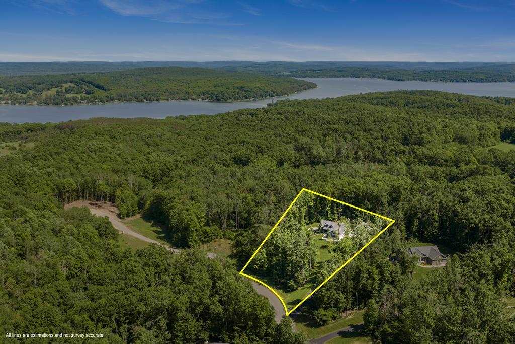 2155 Woodside Drive Petoskey MI 49770