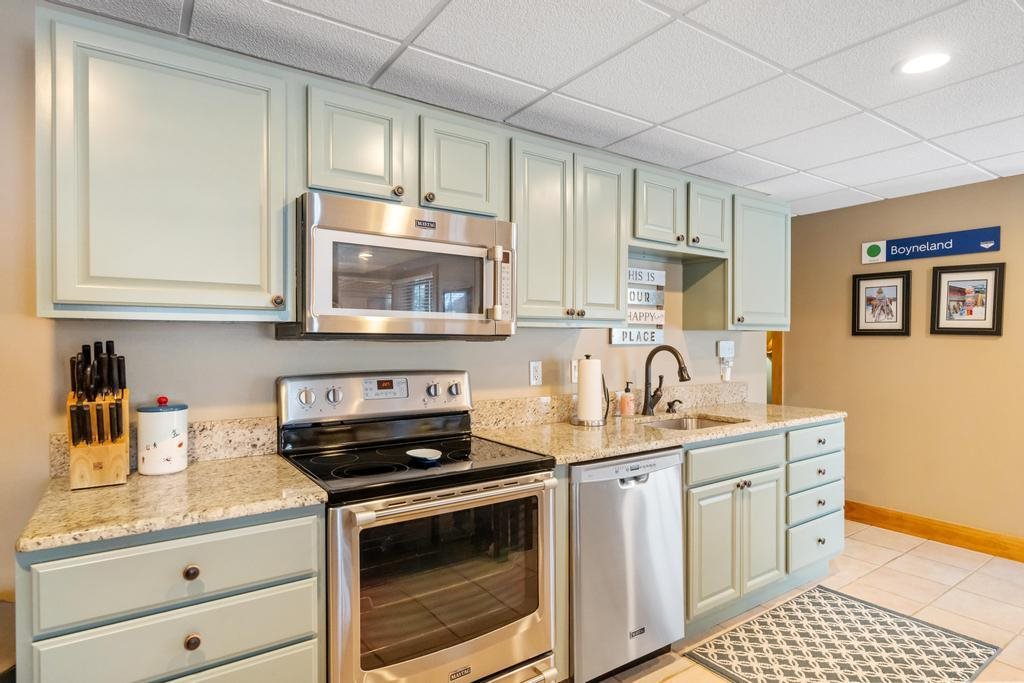 2206 Boyneland Drive Boyne Falls MI 49713