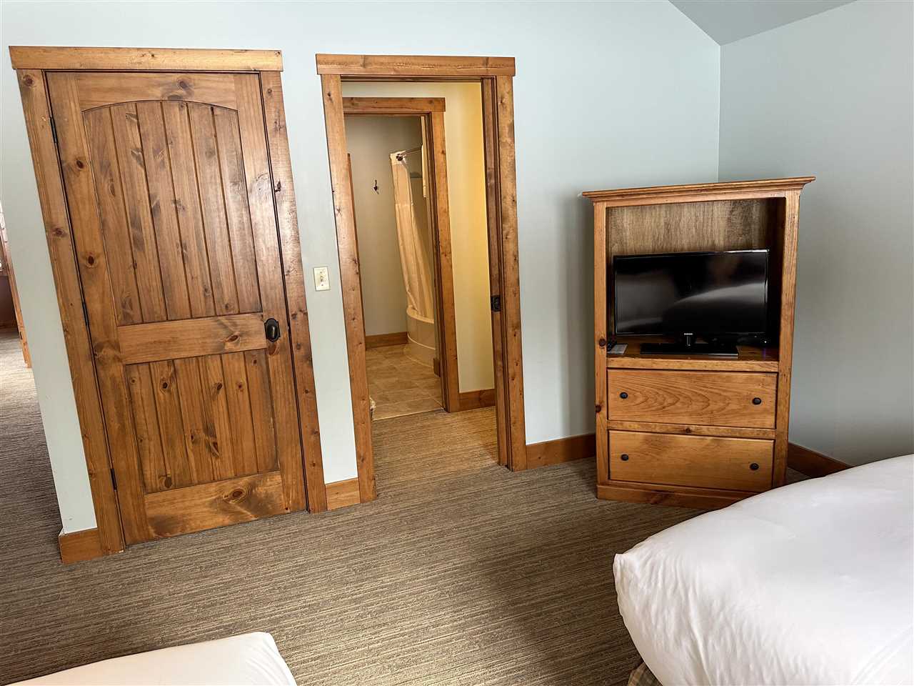 1689 West Strasse Boyne City MI 49713