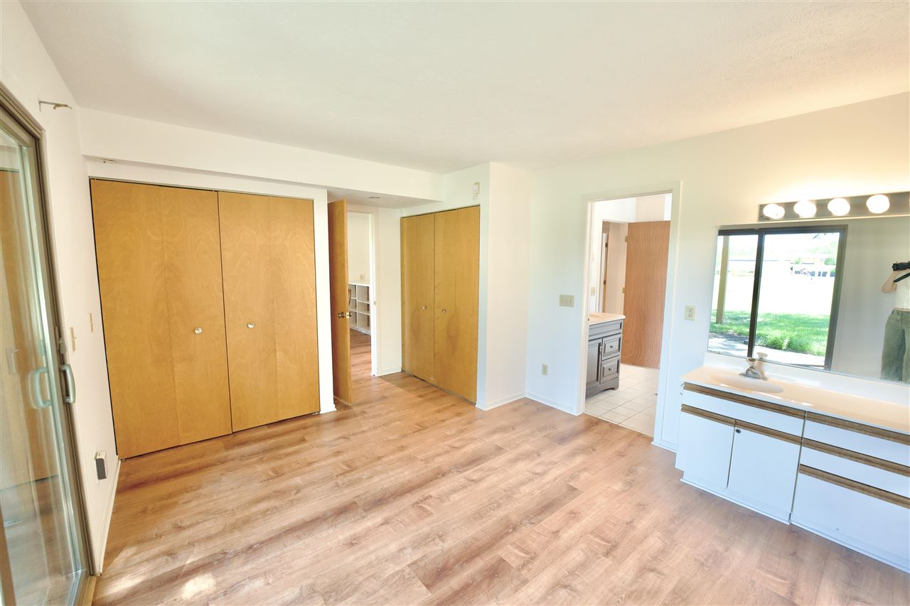 4749 S Pleasaantview Harbor Springs MI 49740