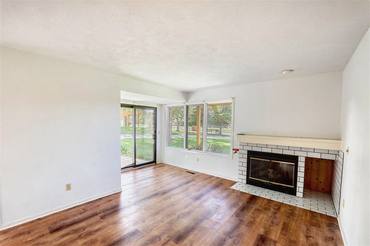 4749 S Pleasaantview Harbor Springs MI 49740