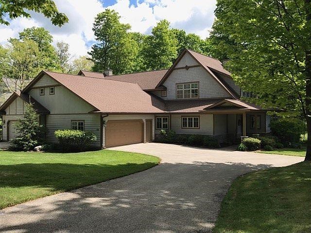 731 Greenway Drive Harbor Springs MI 49740
