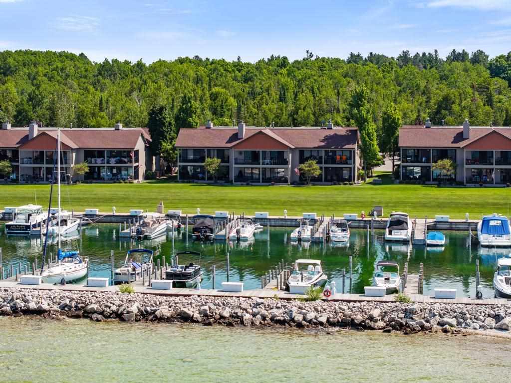 4000 Hemingway Pointe Club Road East Jordan MI 49727