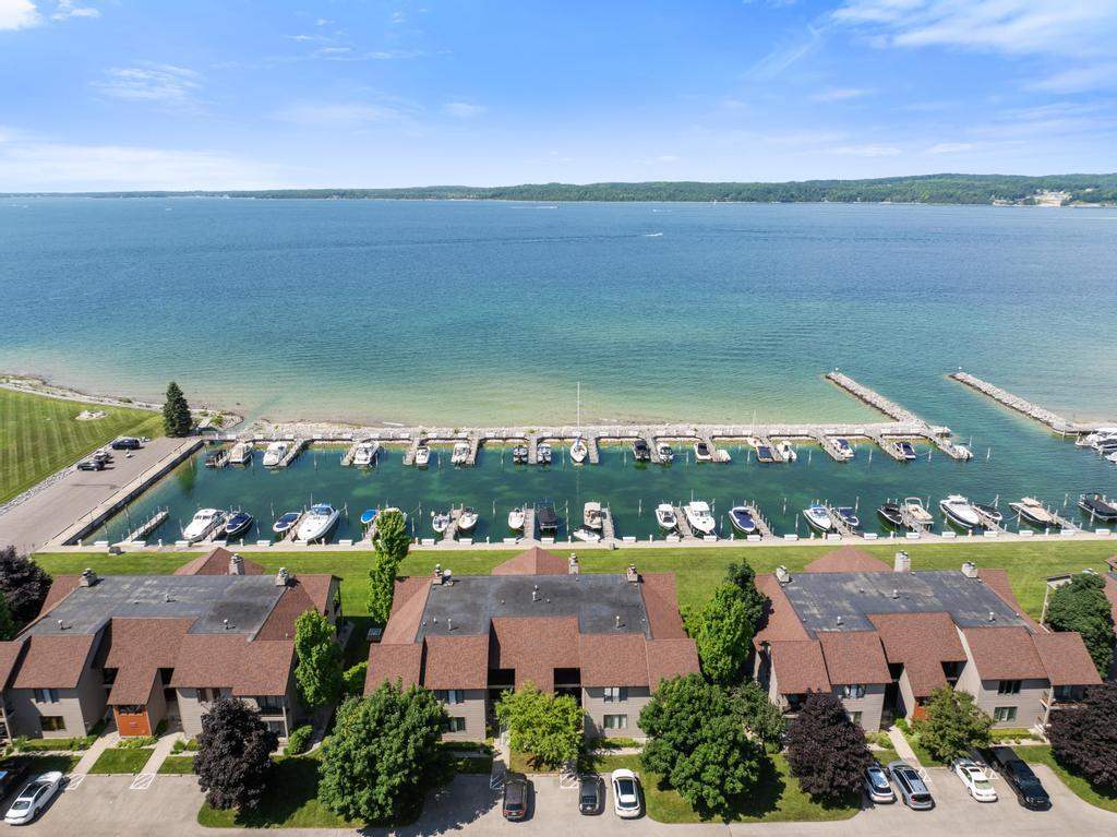 4000 Hemingway Pointe Club Road East Jordan MI 49727
