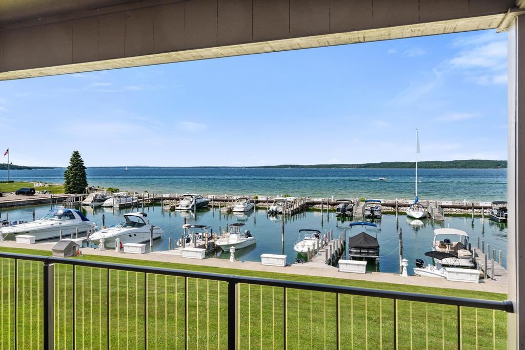 4000 Hemingway Pointe Club Road East Jordan MI 49727