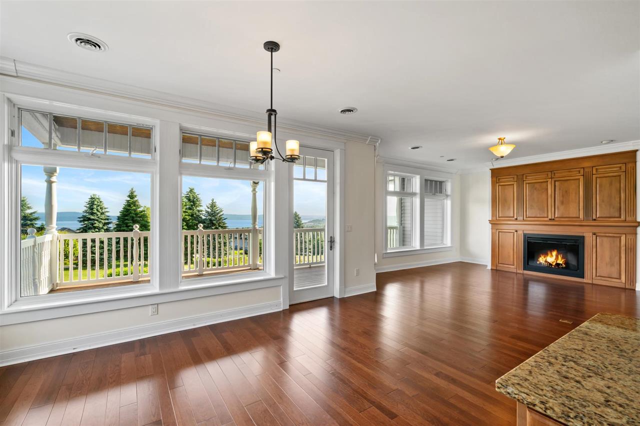 820 Maple Leaf Lane Petoskey MI 49770
