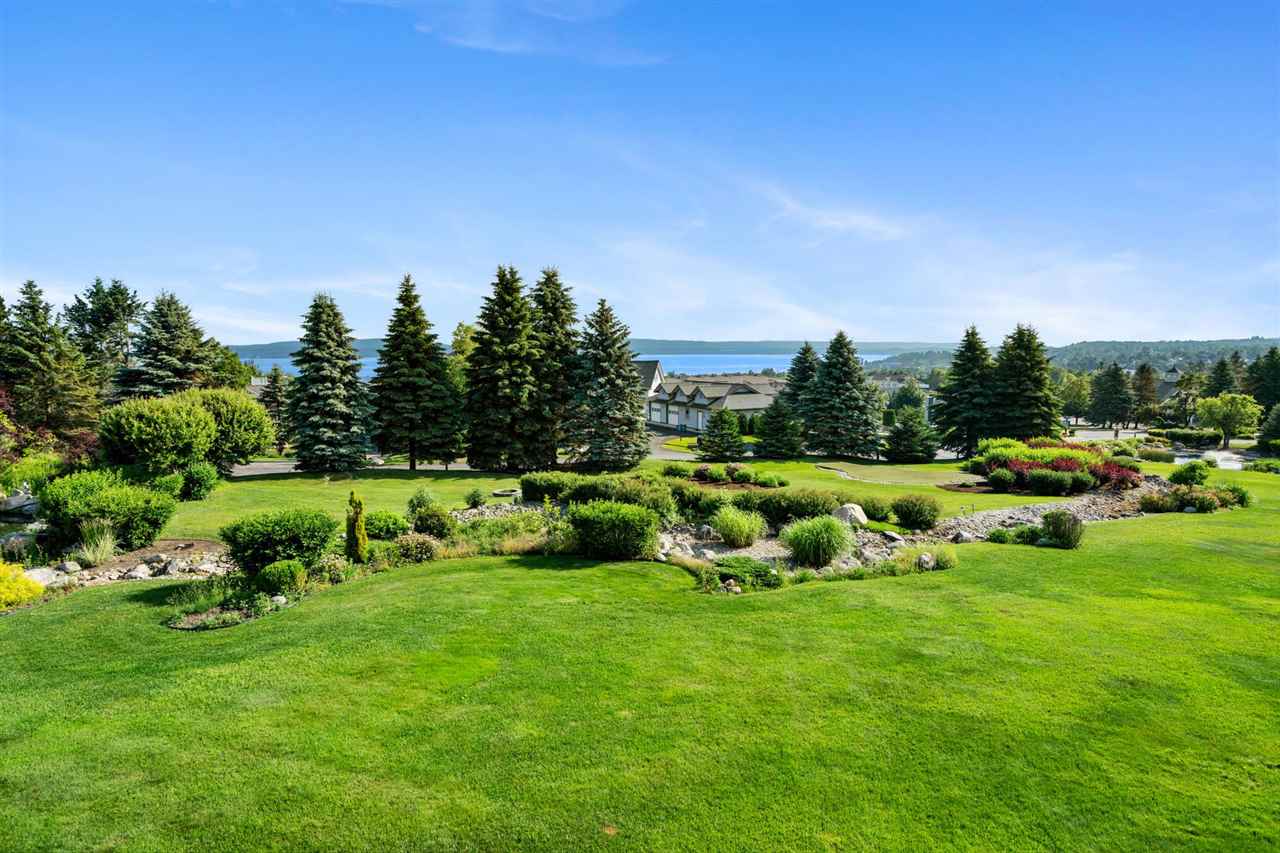 820 Maple Leaf Lane Petoskey MI 49770