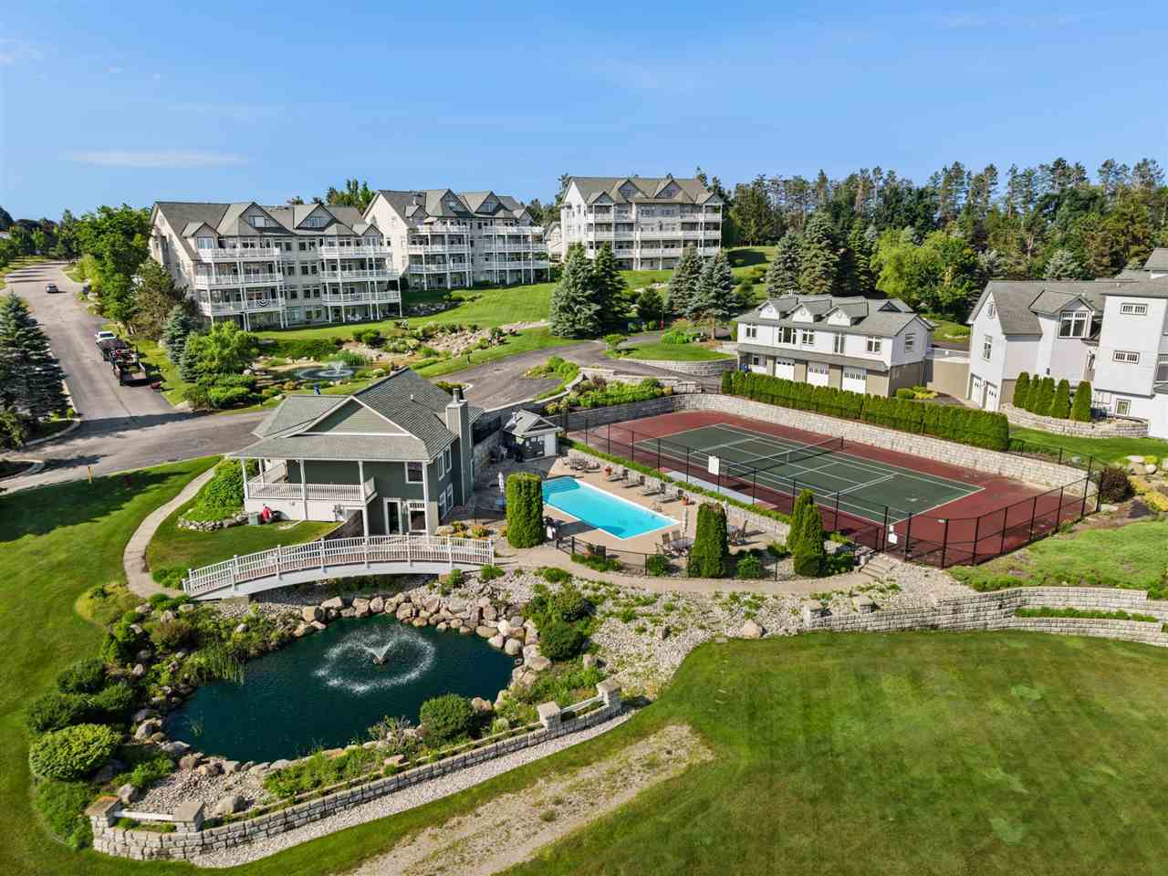820 Maple Leaf Lane Petoskey MI 49770