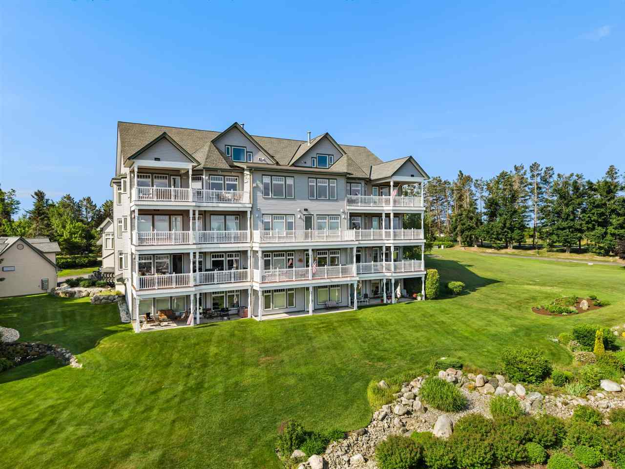 820 Maple Leaf Lane Petoskey MI 49770