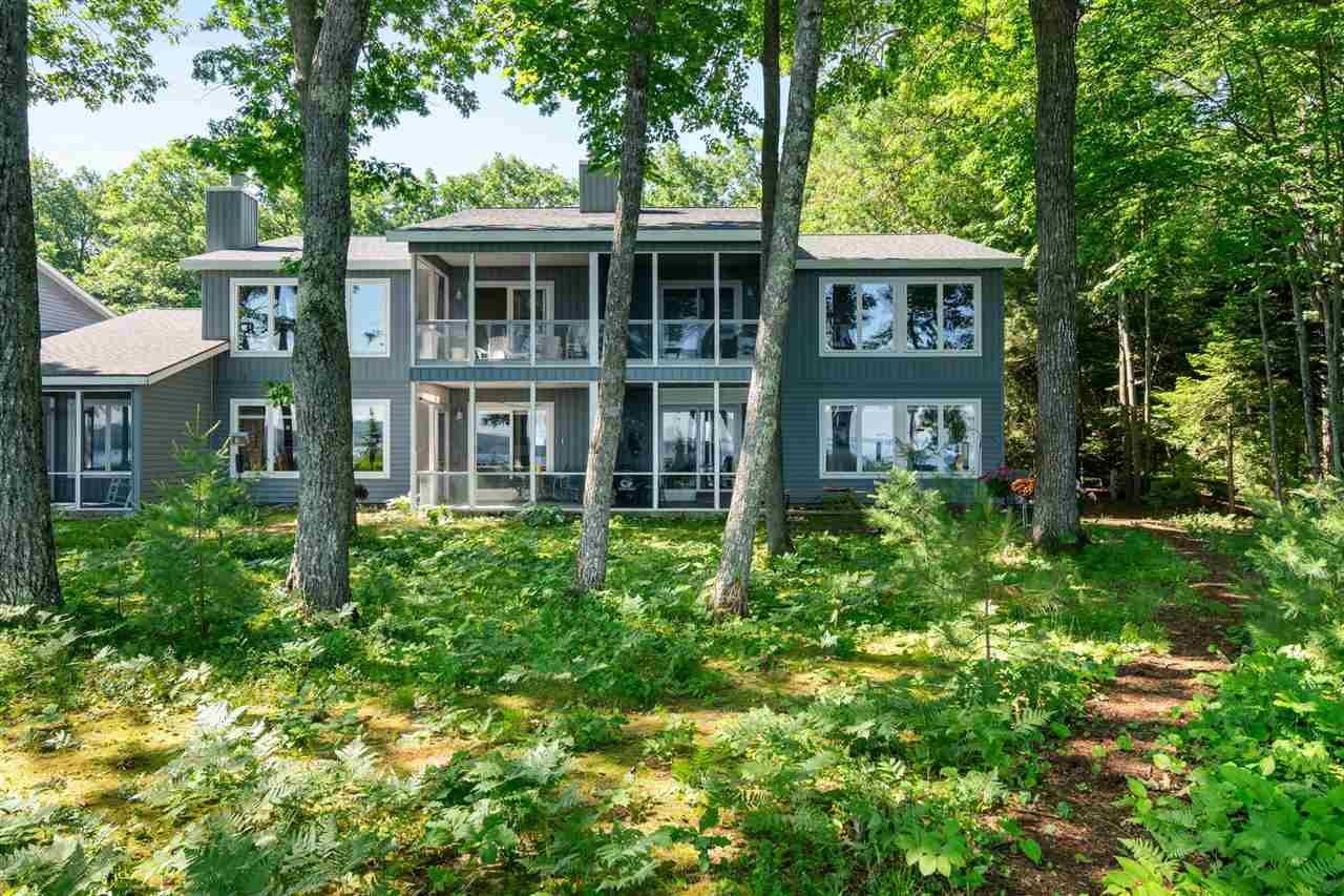 7842 W M-68 Indian River MI 49749