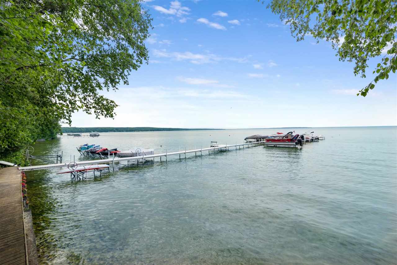 7842 W M-68 Indian River MI 49749