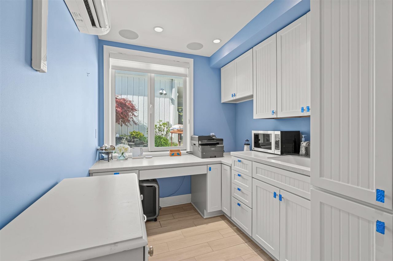 526 E Bay Street Harbor Springs MI 49740
