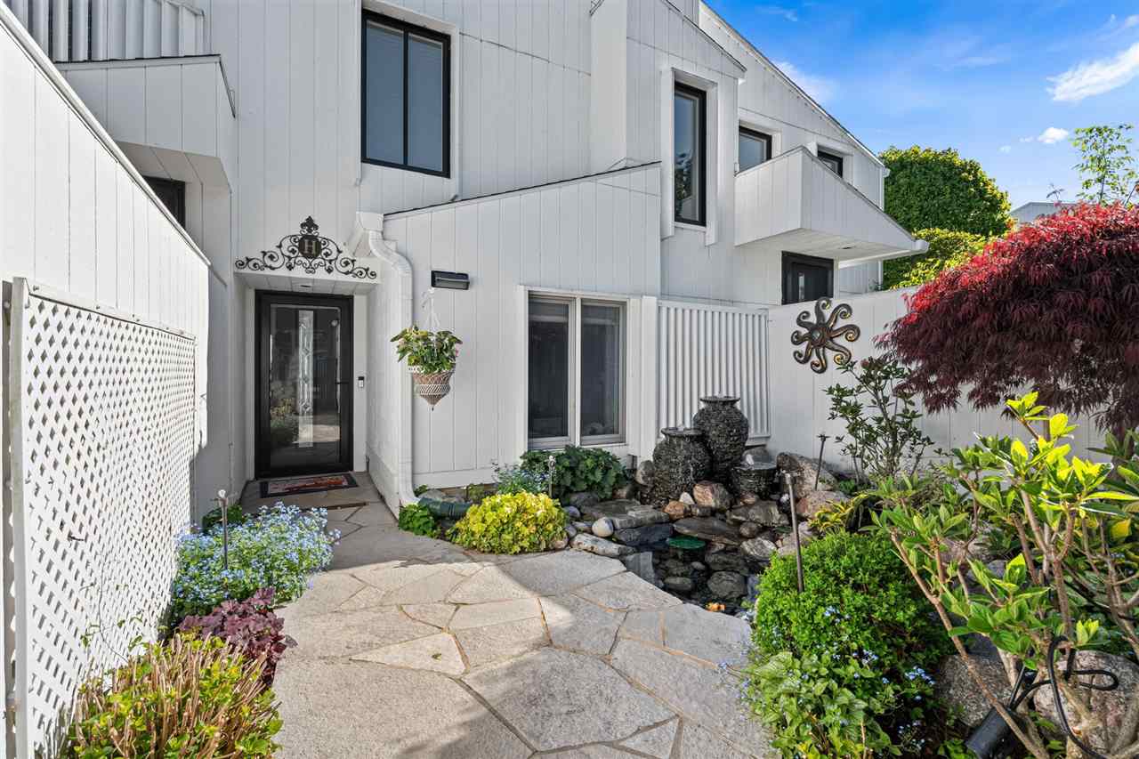 526 E Bay Street Harbor Springs MI 49740