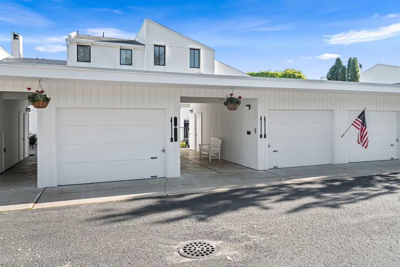 526 E Bay Street Harbor Springs MI 49740