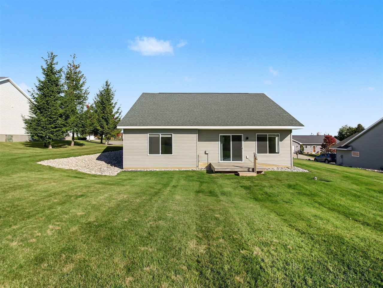 887 Red Oak Way Petoskey MI 49770