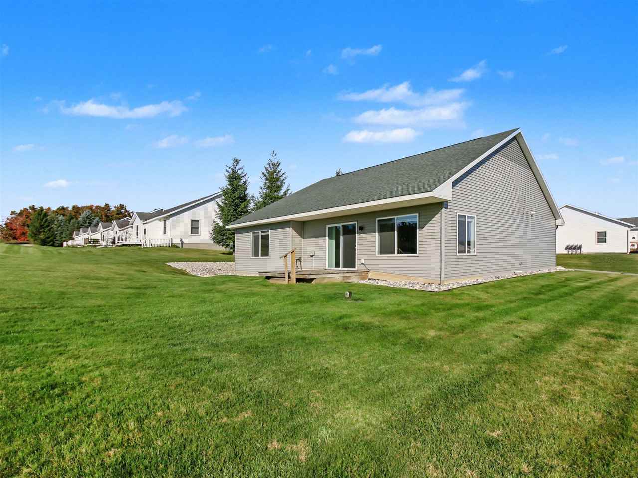 887 Red Oak Way Petoskey MI 49770