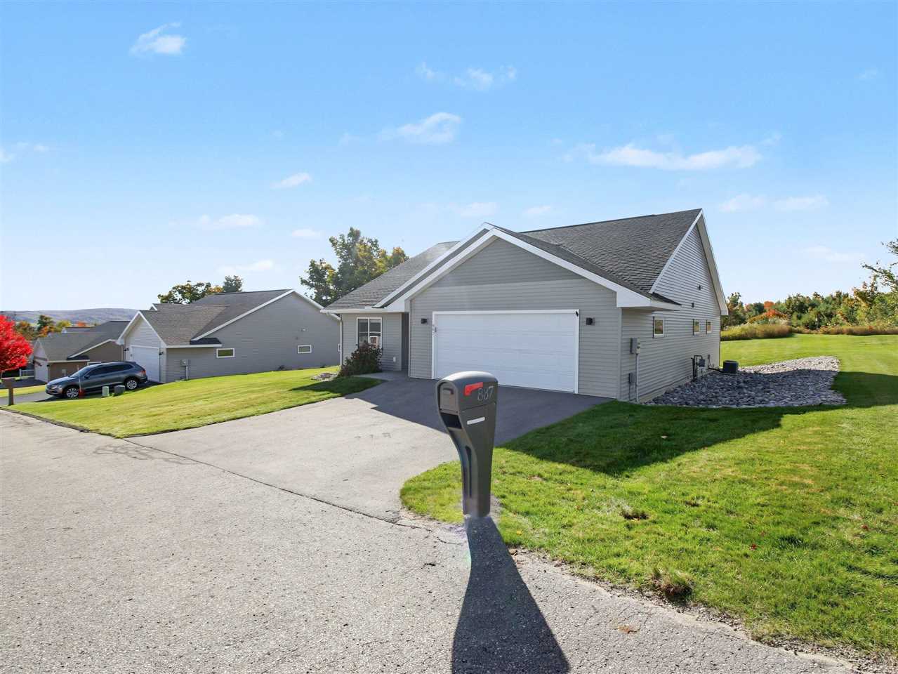 887 Red Oak Way Petoskey MI 49770