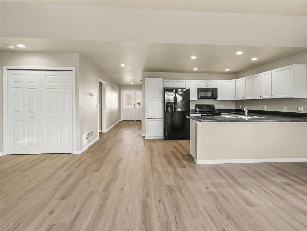 887 Red Oak Way Petoskey MI 49770