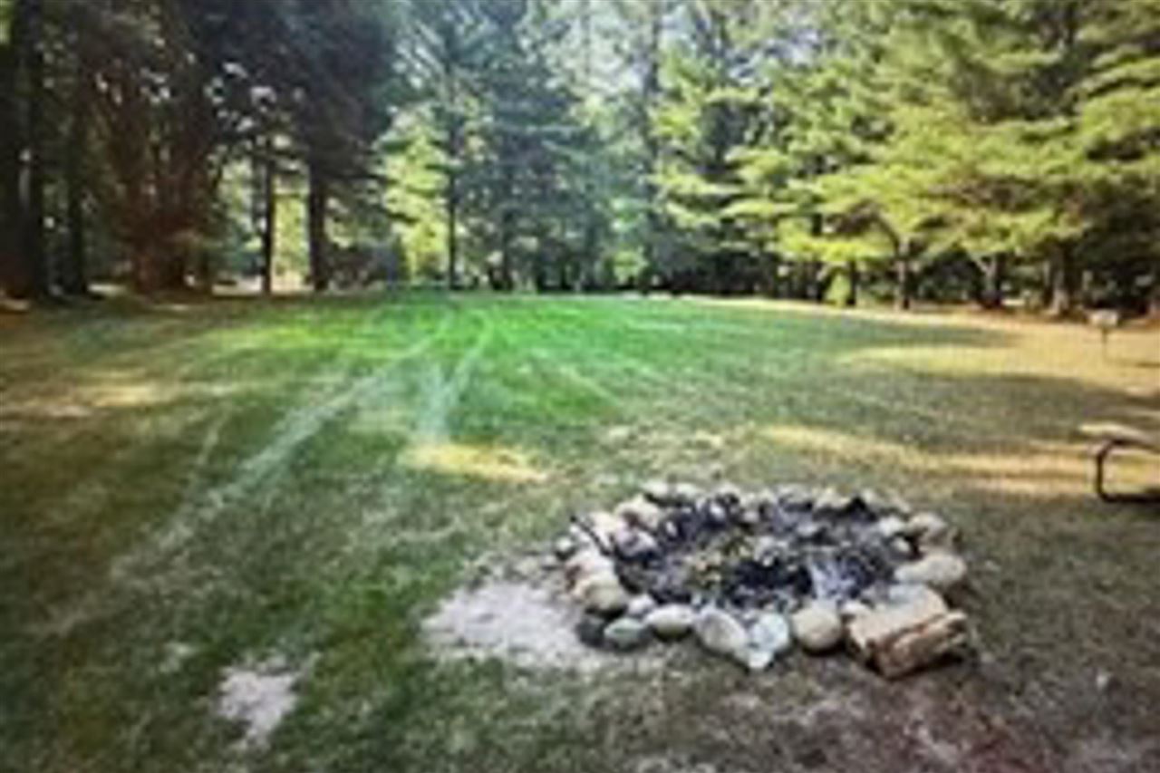 6865 Pinebrook Bellaire MI 49615