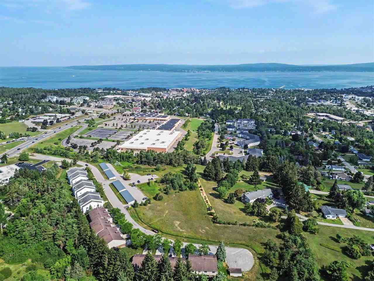 1287 Lachaumier Drive Petoskey MI 49770