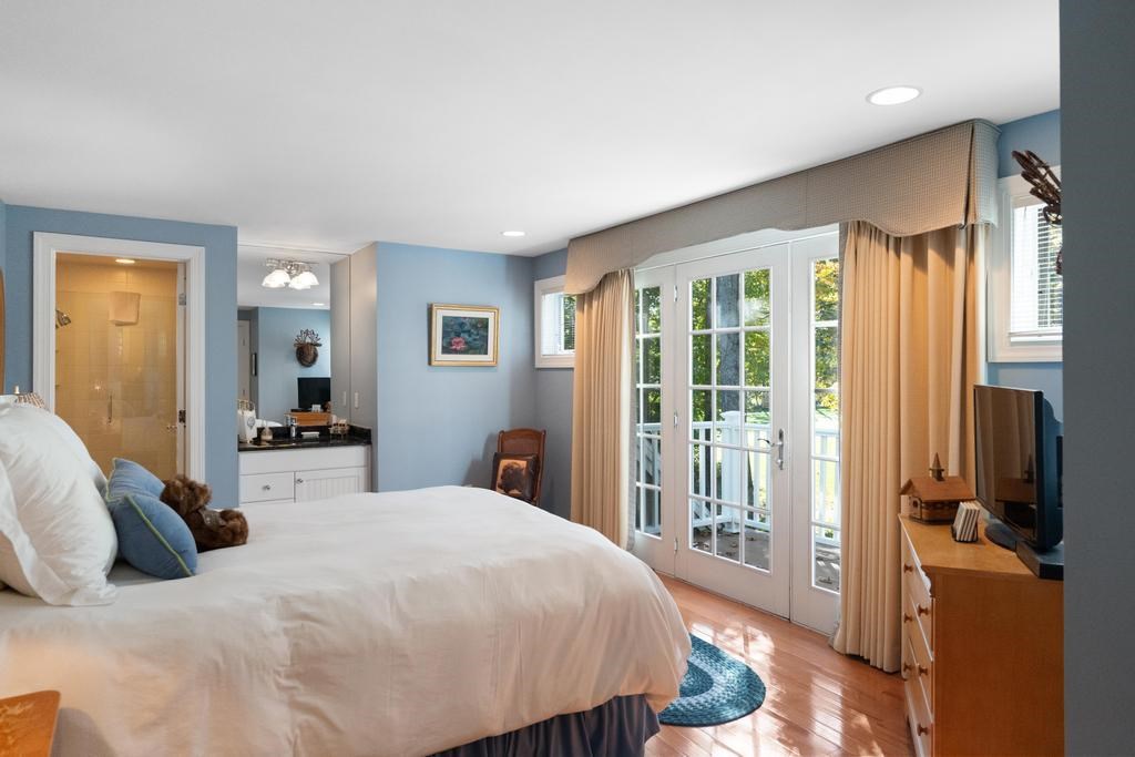 4251 Pinehurst Lane Harbor Springs MI 49740