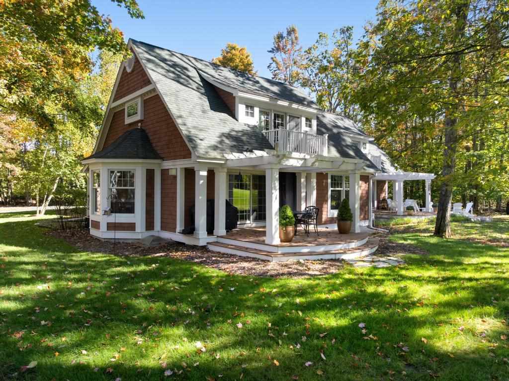 4251 Pinehurst Lane Harbor Springs MI 49740