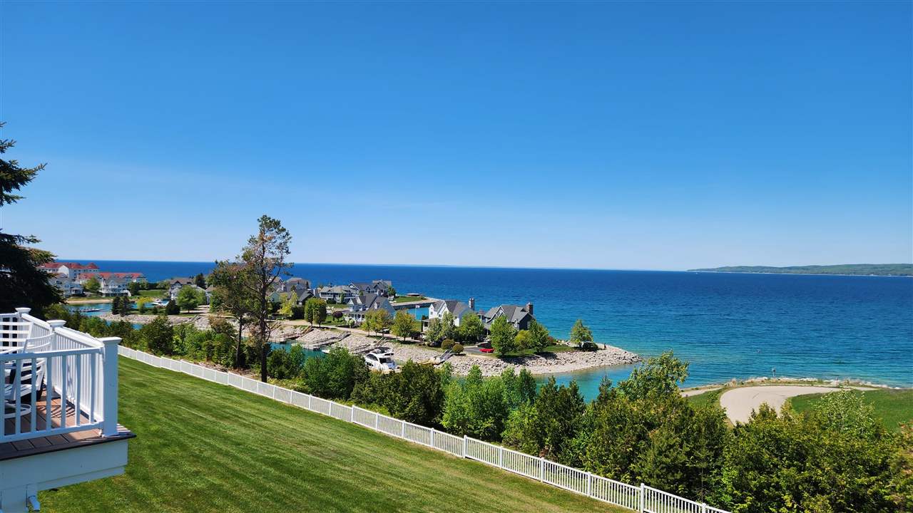 3224 Cliffs Bay Harbor MI 49770