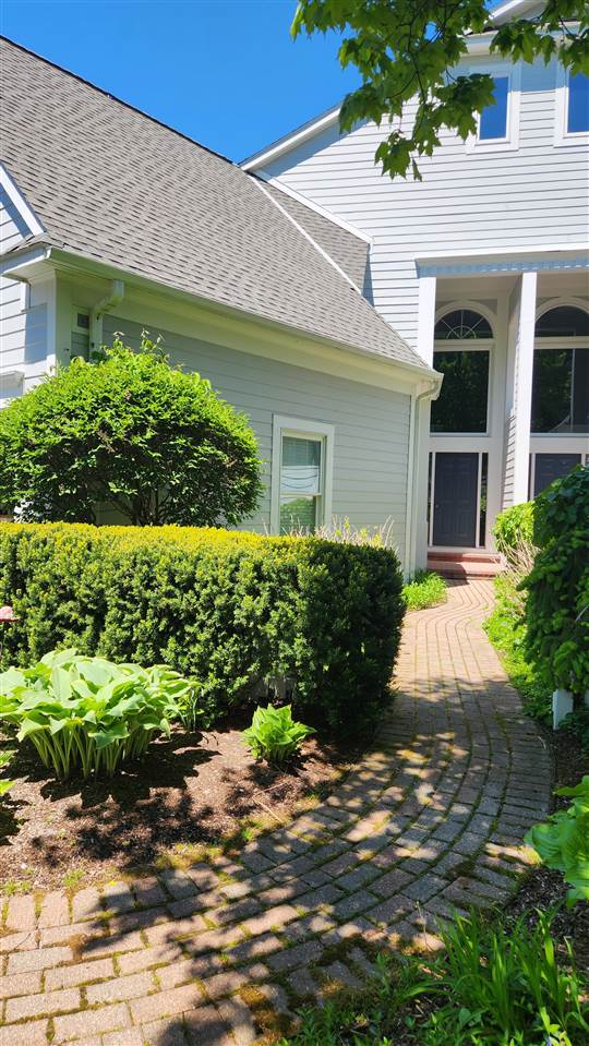 3224 Cliffs Bay Harbor MI 49770