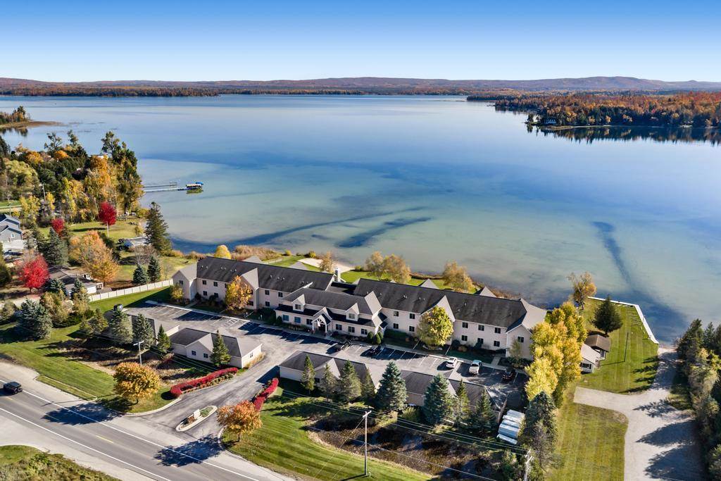 2800 Oden Road Alanson MI 49706