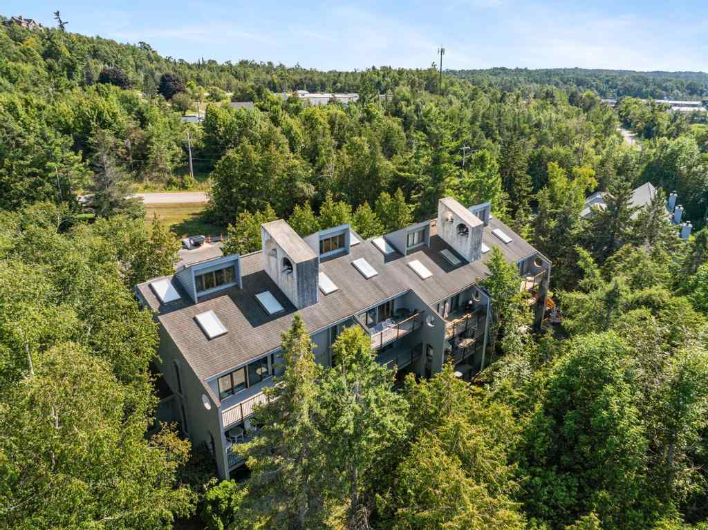 1551 Konle Petoskey MI 49770