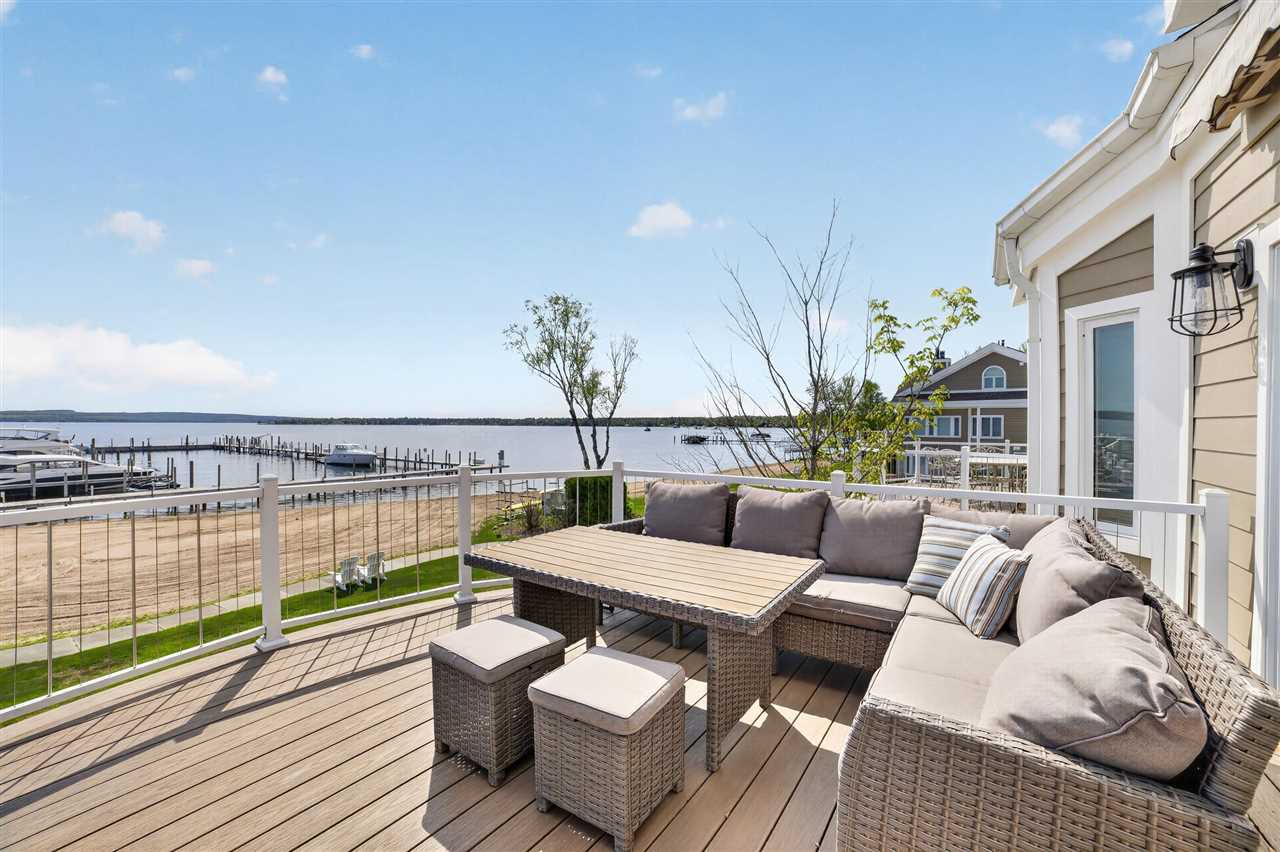 6040 Pine Lake Club Charlevoix MI 49720