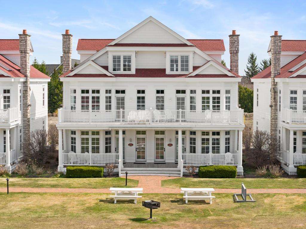 623 Lakeside Court Bay Harbor MI 49770