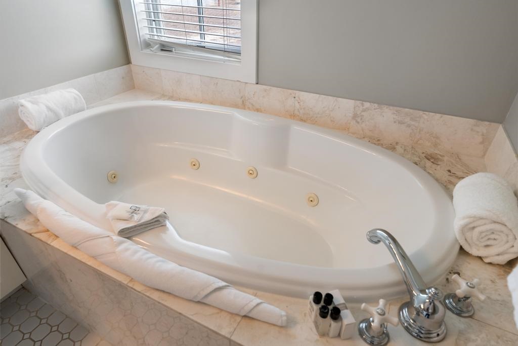 623 Lakeside Court Bay Harbor MI 49770