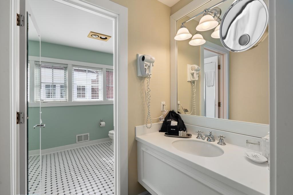 623 Lakeside Court Bay Harbor MI 49770